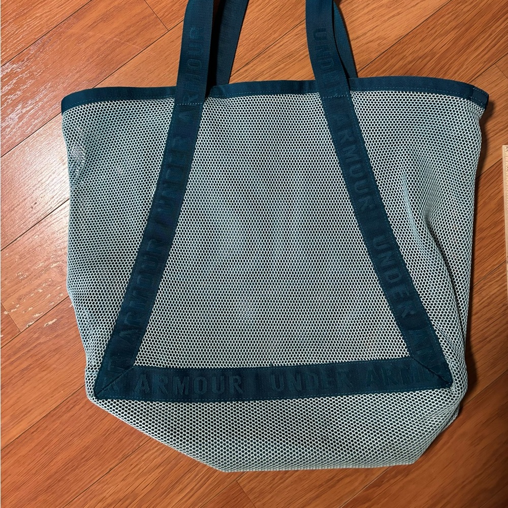 Under Armour, teal beach bag/gym bag